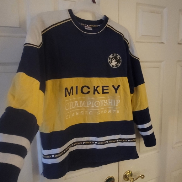Disney sweatshirt, Size L - Picture 8 of 10
